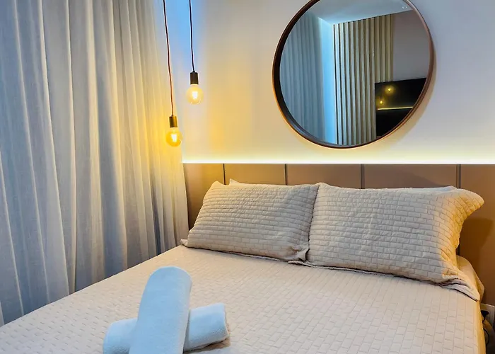 Porto City 213 - Lindo Flat completo com piscina no Centro de Porto